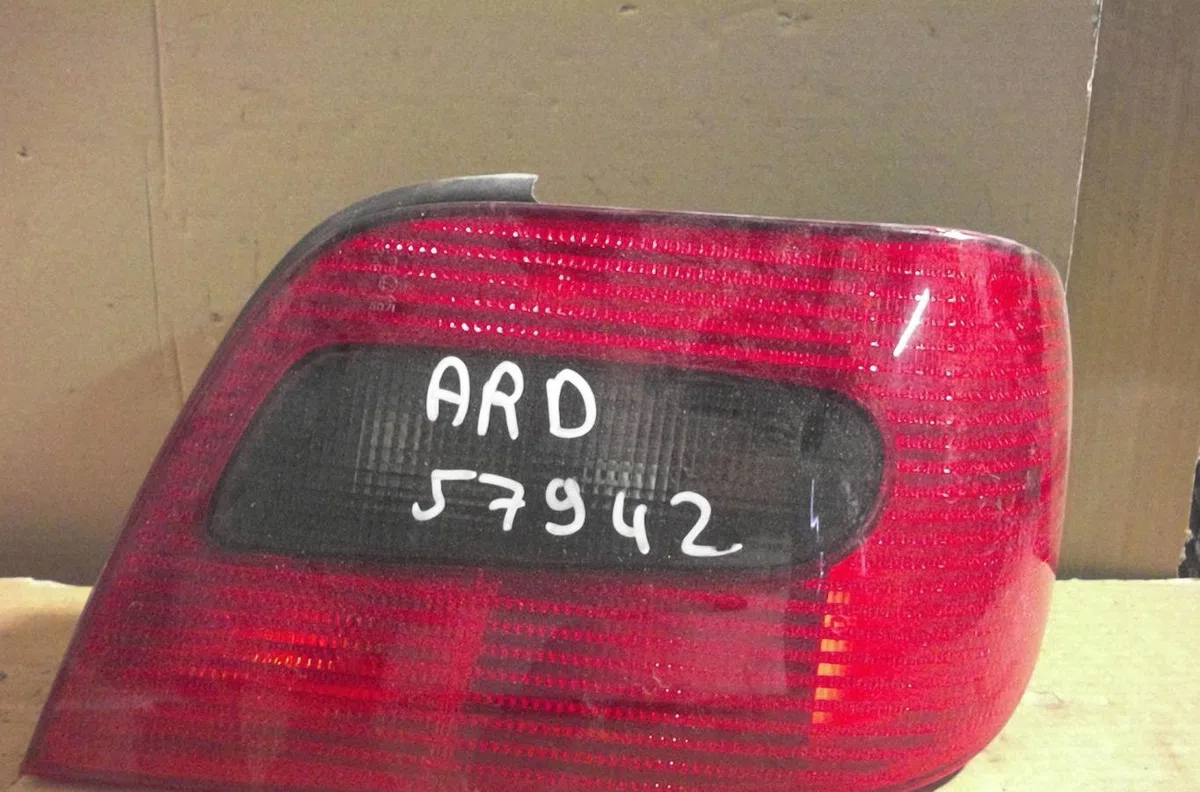 Feu arrière droit Citroen XSARA (N1) 1.8 i 16v (1997-2000) occasion