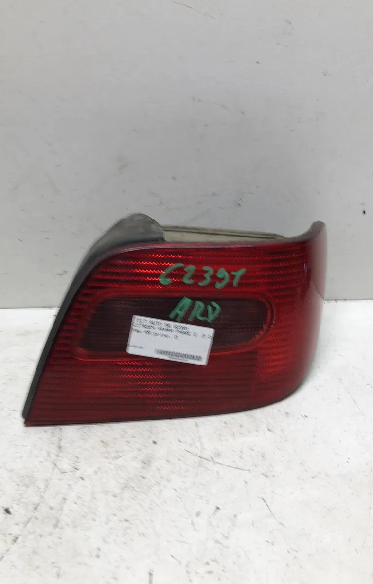 Feu arrière droit Citroen XSARA (N1) 2.0 hdi 90 (1999-2005) occasion
