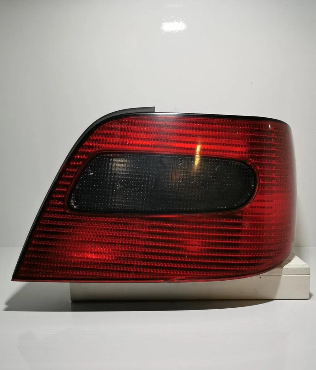 Feu arrière droit CITROEN XSARA PHASE 1 occasion
