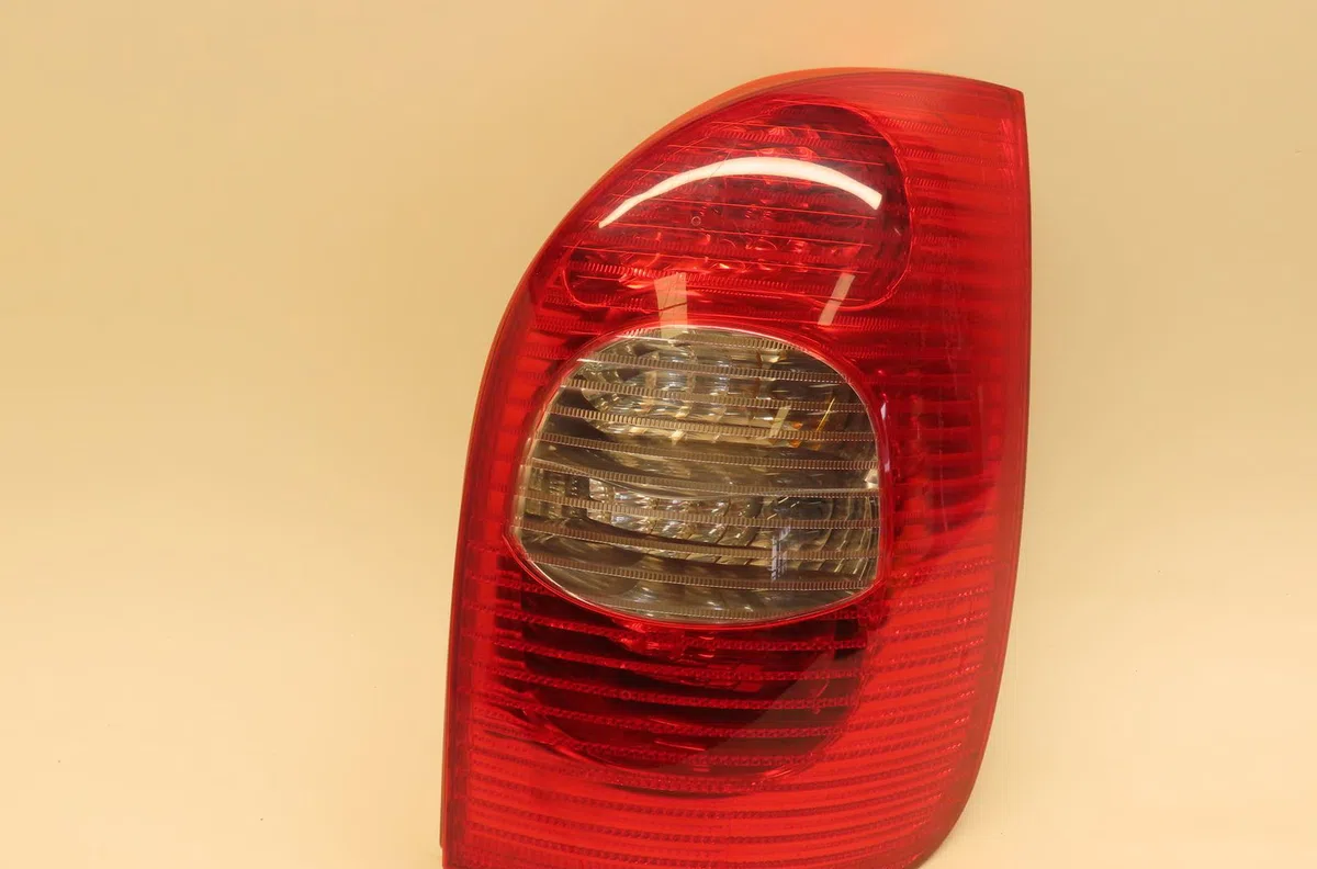 Feu arrière droit Citroen XSARA PICASSO (N68) 1.6 hdi (2004-2011) occasion