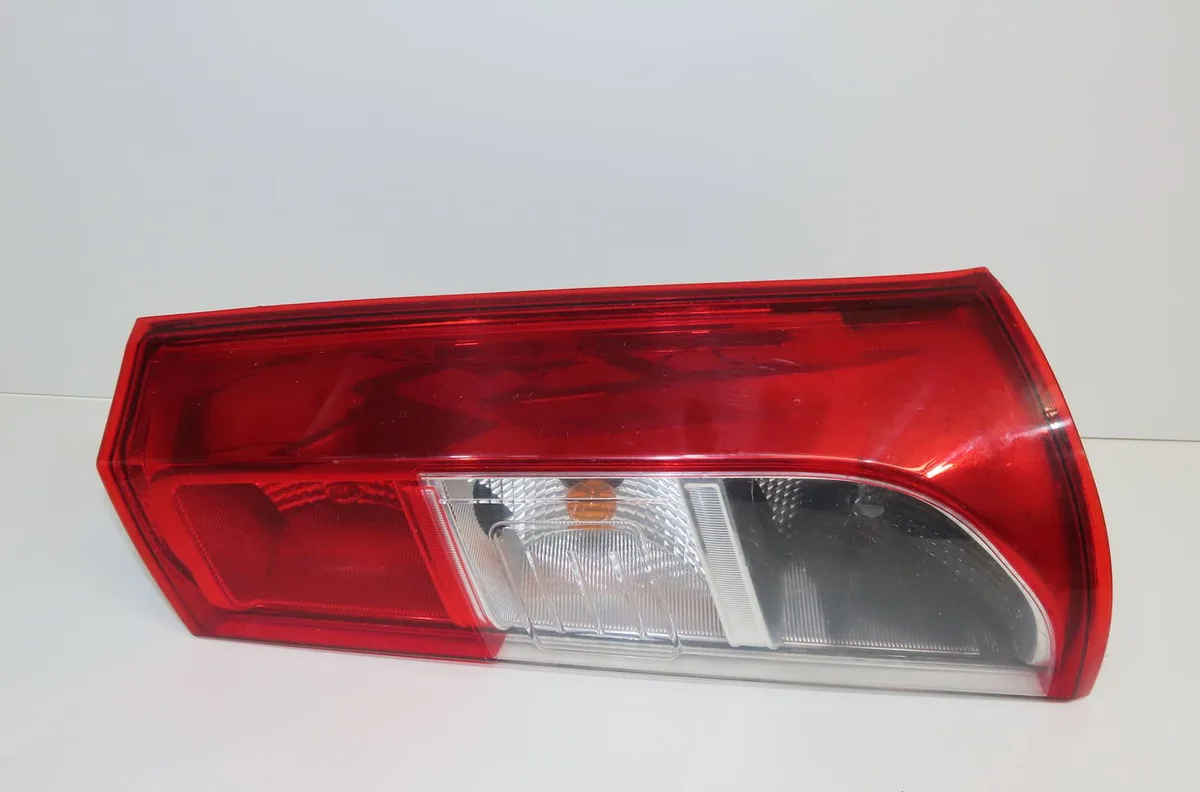 Feu arrière droit Dacia DOKKER Monospace (KE_) 1.3 tce 100 (kenu) (2019) occasion