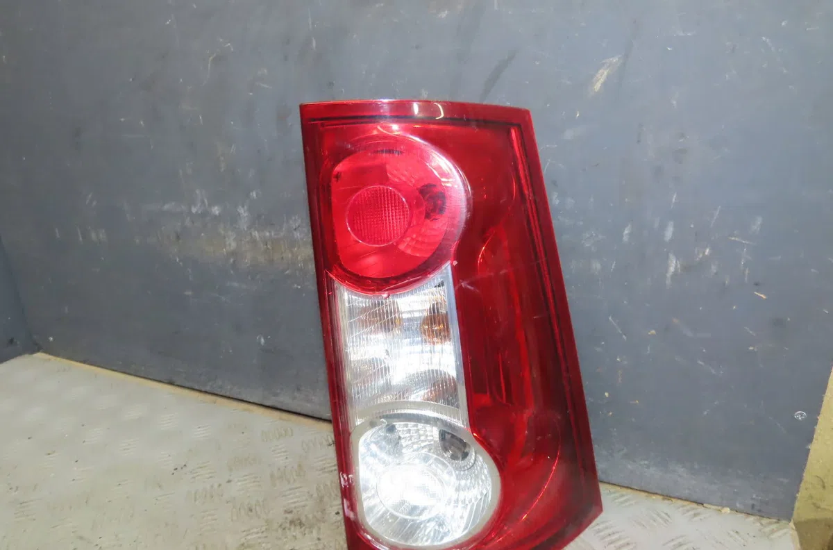 Feu arrière droit Dacia LOGAN MCV (KS_) 1.6 (ks0b, ks0d, ks0f) (2007-2013) occasion
