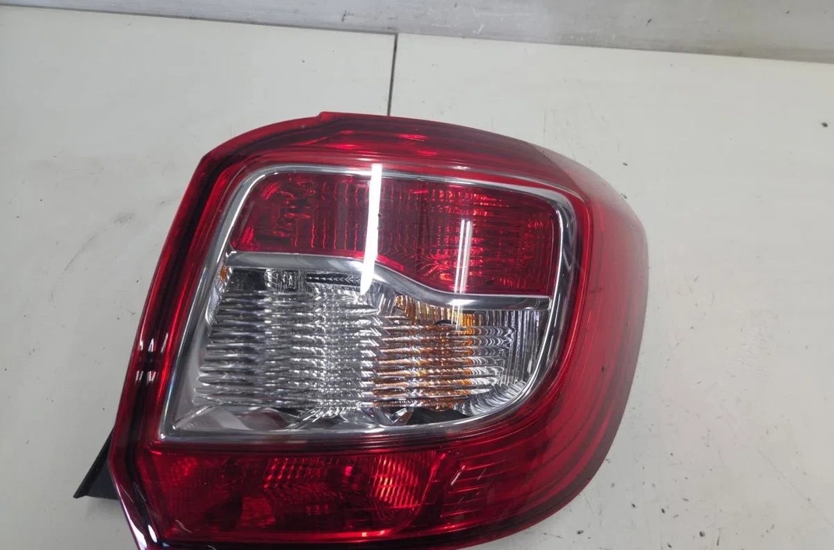 Feu arrière droit DACIA SANDERO 2 PHASE 1 occasion