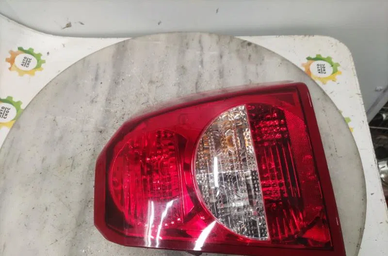 Feu arrière droit DODGE CALIBER occasion