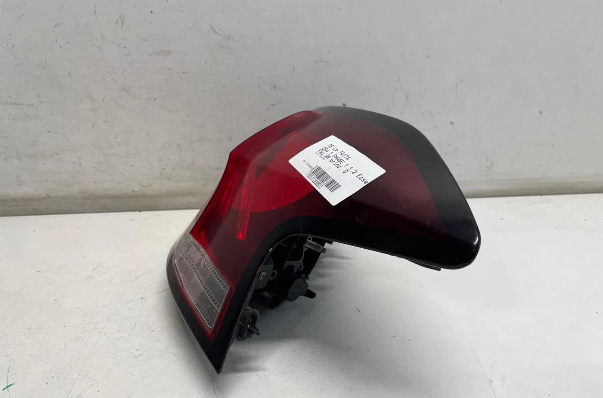 Feu arrière droit Ds DS 4 - DS 4 CROSSBACK (NX_) 1.2 thp 130 (nxhnym) (2015-2018) 5 portes occasion