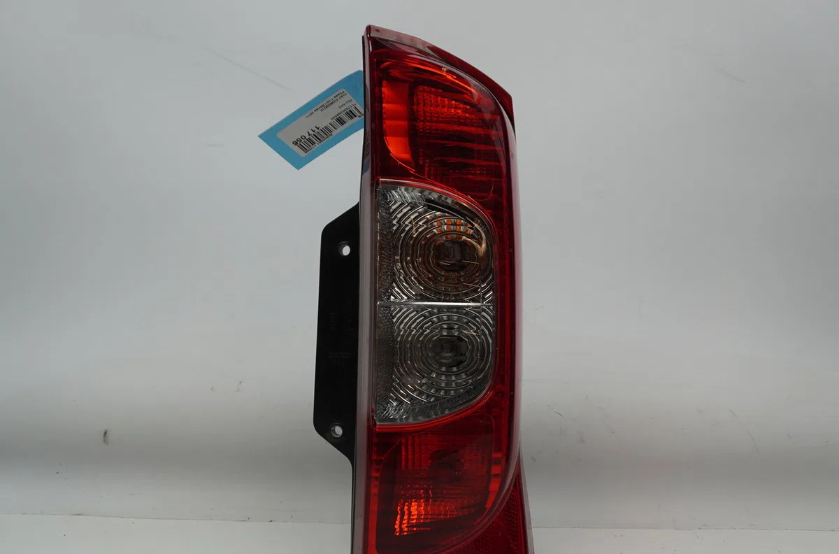 Feu arrière droit Fiat FIORINO Camionnette-Monospace (225_) 1.4 natural power (225bxc1a, 225axc1a) (2008) occasion