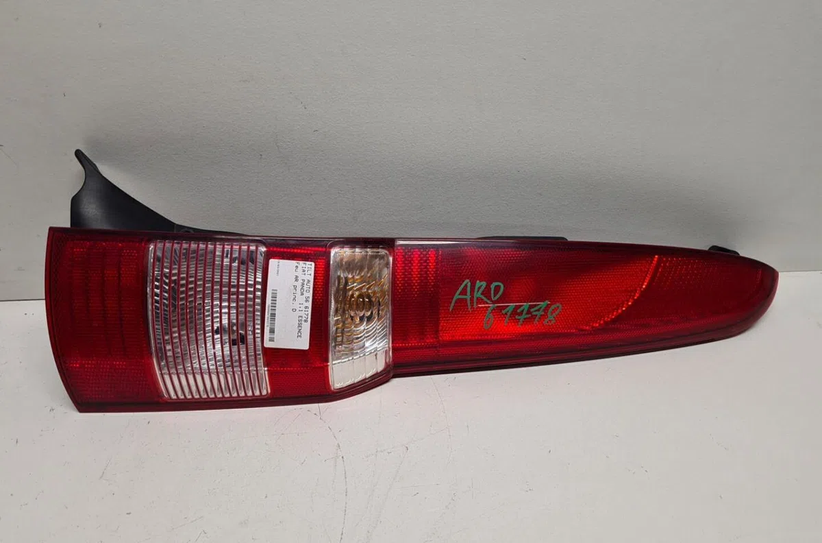 Feu arrière droit Fiat PANDA (169_) 1.1 (169.axa1a) (2003) occasion