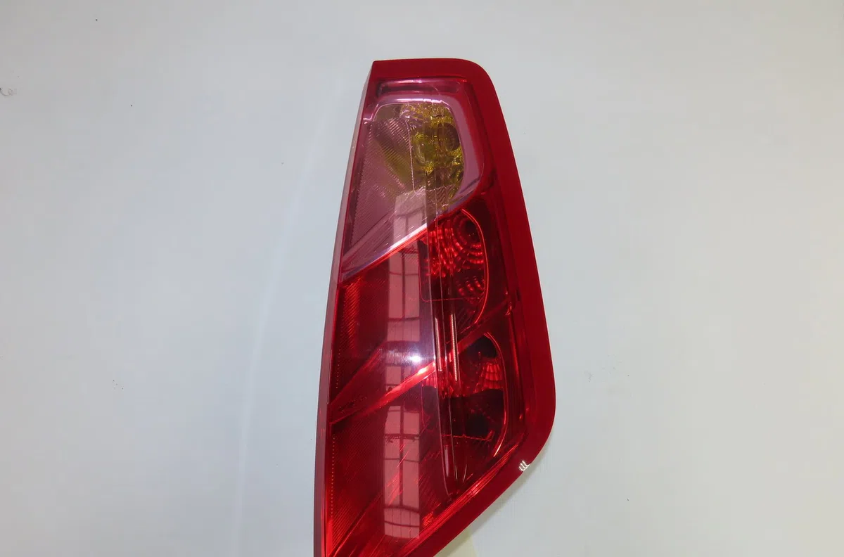 Feu arrière droit Fiat PUNTO (199_) 1.2 (199axz1a, 199bxz1a) (2012) occasion
