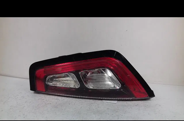 Feu arrière droit Fiat PUNTO EVO (199_) 1.3 d multijet (199axc1a, 199bxc1a, 199axt1a, 199bxt1a) (2009-2012) 3 portes occ