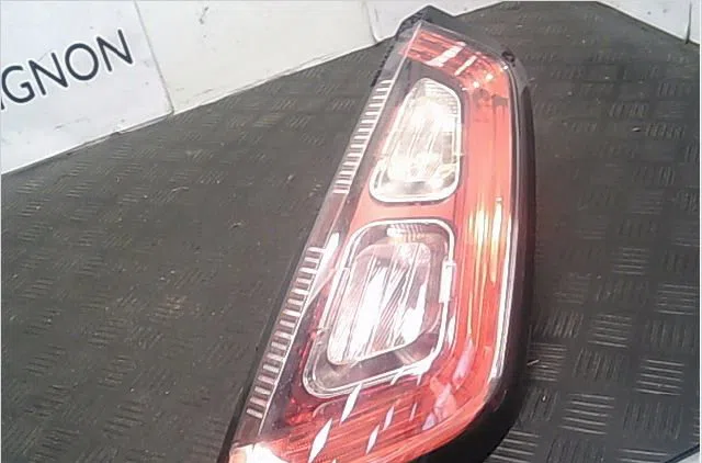 Feu arrière droit Fiat PUNTO EVO (199_) 1.3 d multijet (2009-2012) occasion