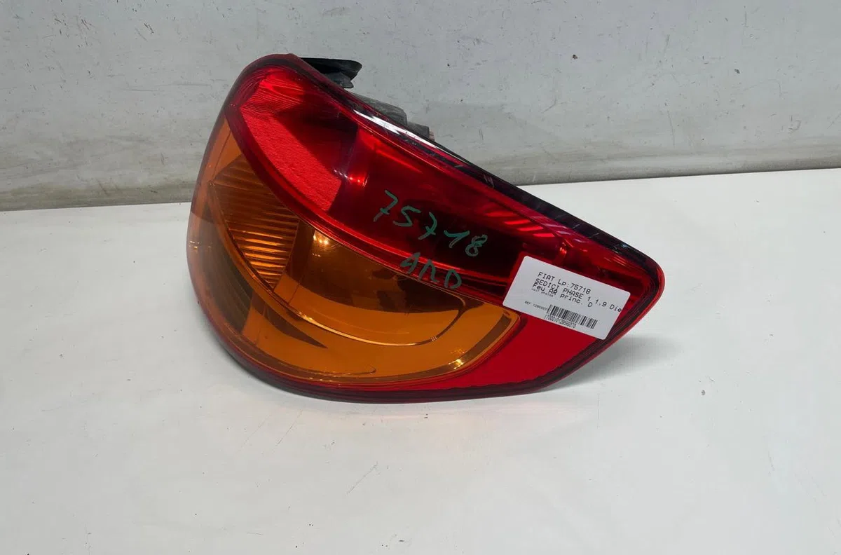 Feu arrière droit Fiat SEDICI (189_) 1.9 d multijet (2006-2011) occasion