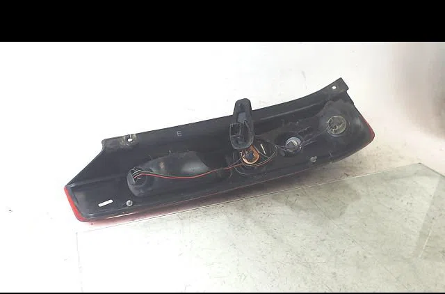Feu arrière droit Ford FIESTA V (JH_, JD_) 1.4 tdci (2001-2008) 5 portes occasion