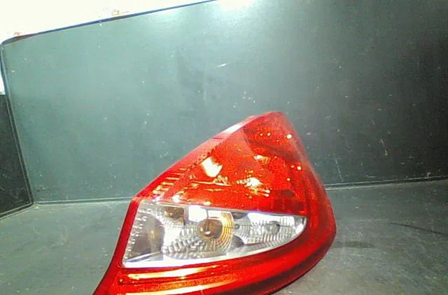 Feu arrière droit Ford FIESTA VI (CB1, CCN) 1.4 tdci (2010-2012) 3 portes occasion