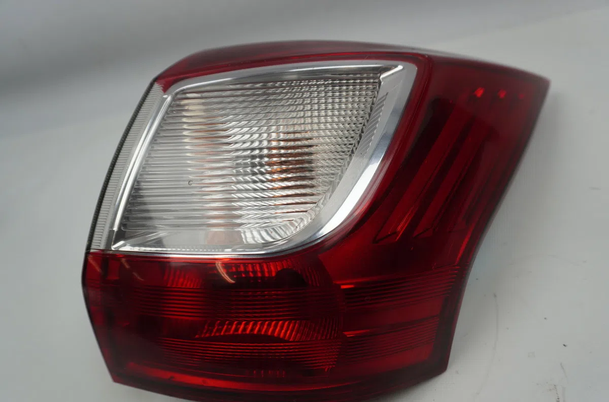Feu arrière droit Ford GRAND C-MAX (DXA-CB7, DXA-CEU) 1.6 tdci (2010-2019) occasion