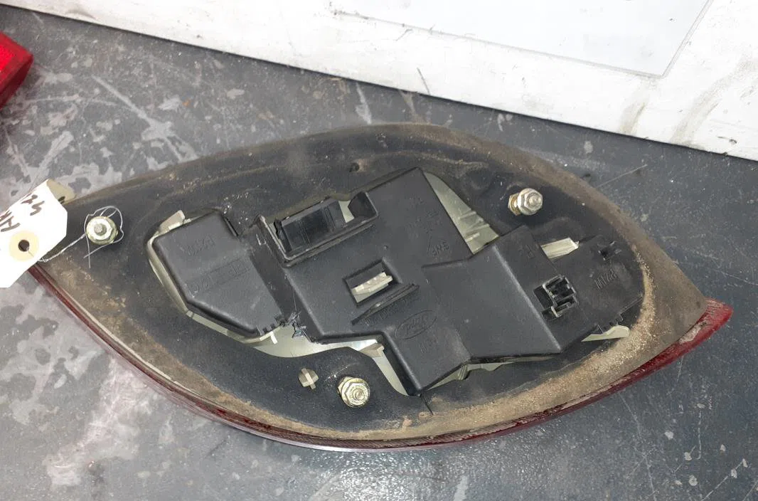 Feu arrière droit Ford KA (RB_) 1.3 i (1996-2008) occasion