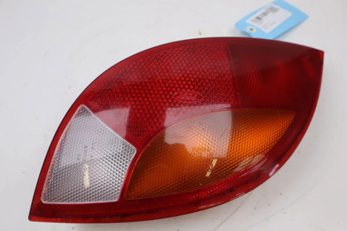 Feu arrière droit Ford KA (RB_) 1.3 i rocam (2002-2008) 3 portes occasion