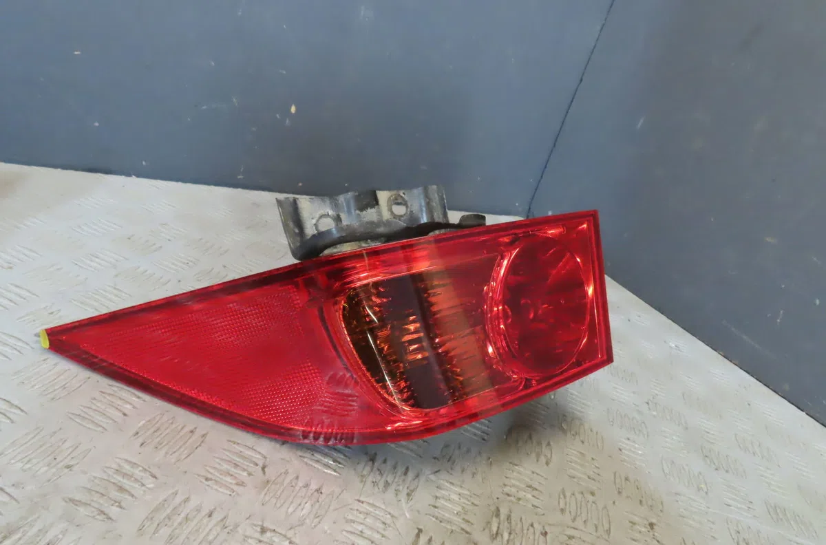 Feu arrière droit Honda ACCORD VII (CL, CN) 2.4 (cl9) (2003-2008) occasion