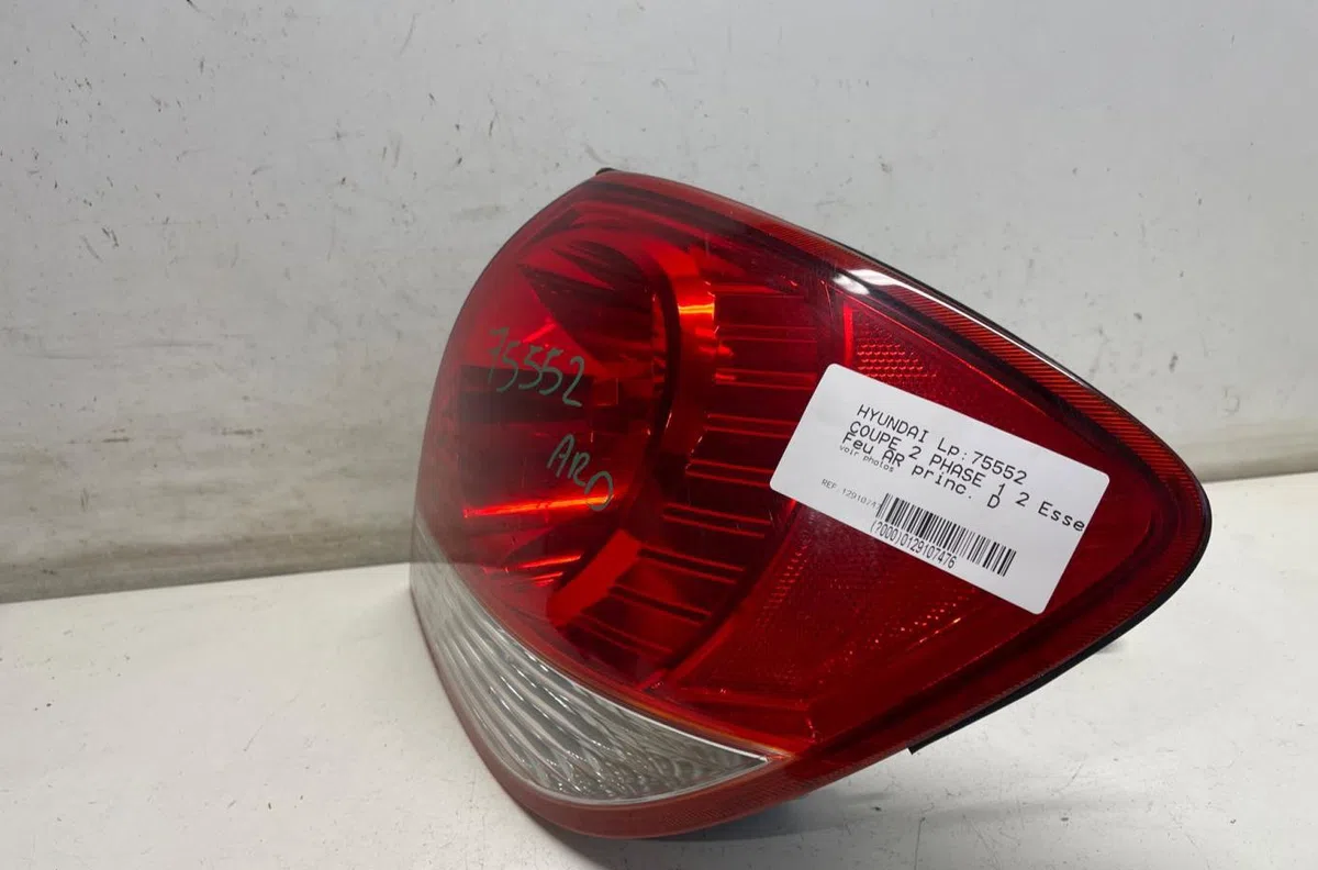 Feu arrière droit Hyundai COUPE II (GK) 2.0 gls (2003-2009) occasion