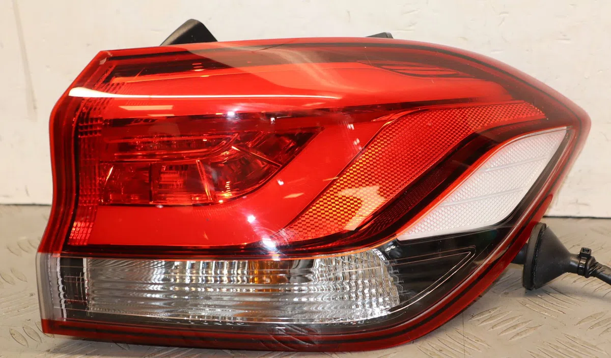 Feu arrière droit Hyundai I30 (PDE, PD, PDEN) 2.0 n (2017) occasion