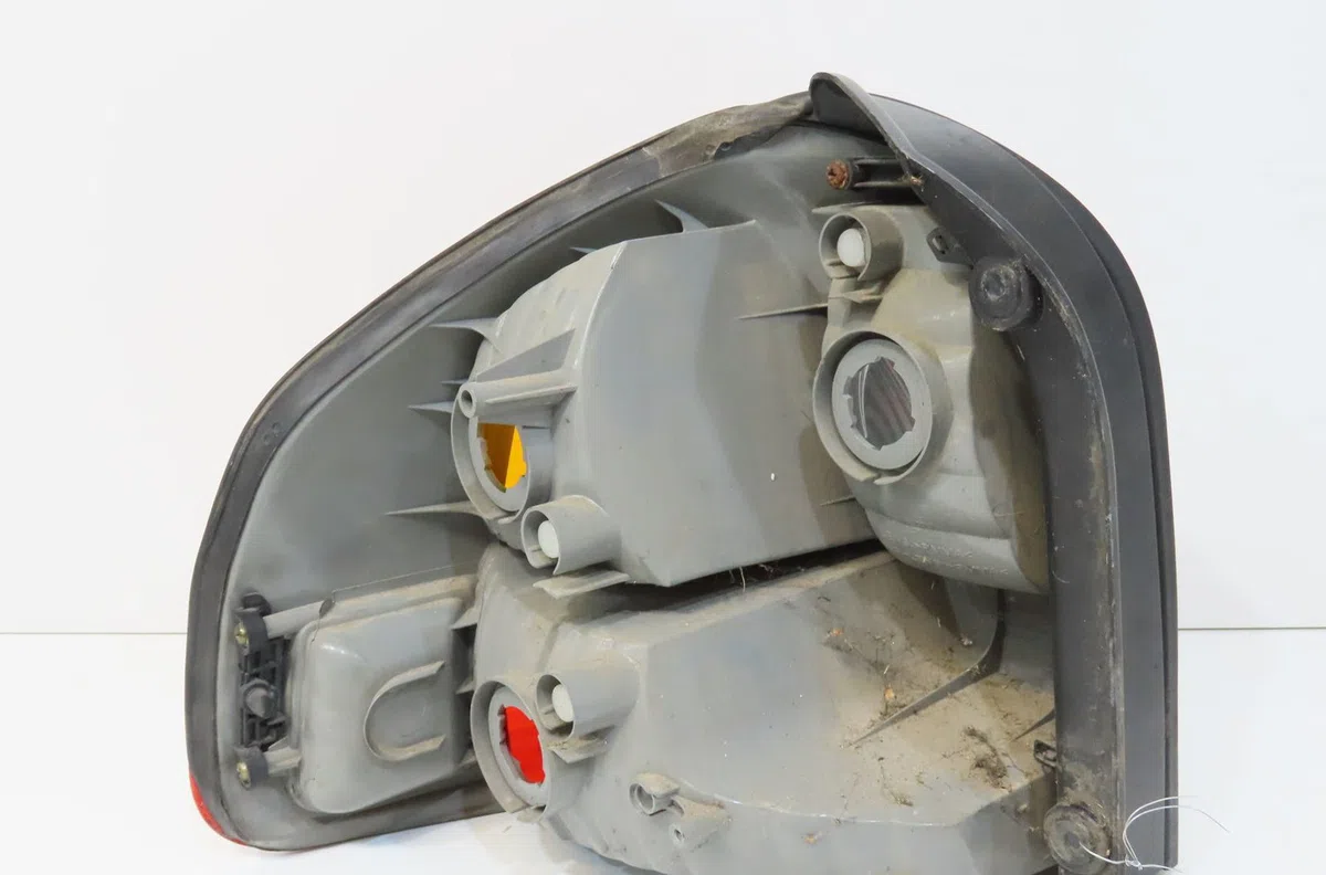 Feu arrière droit Hyundai SANTA FÉ I (SM) 2.0 crdi 4x4 (2003-2006) occasion