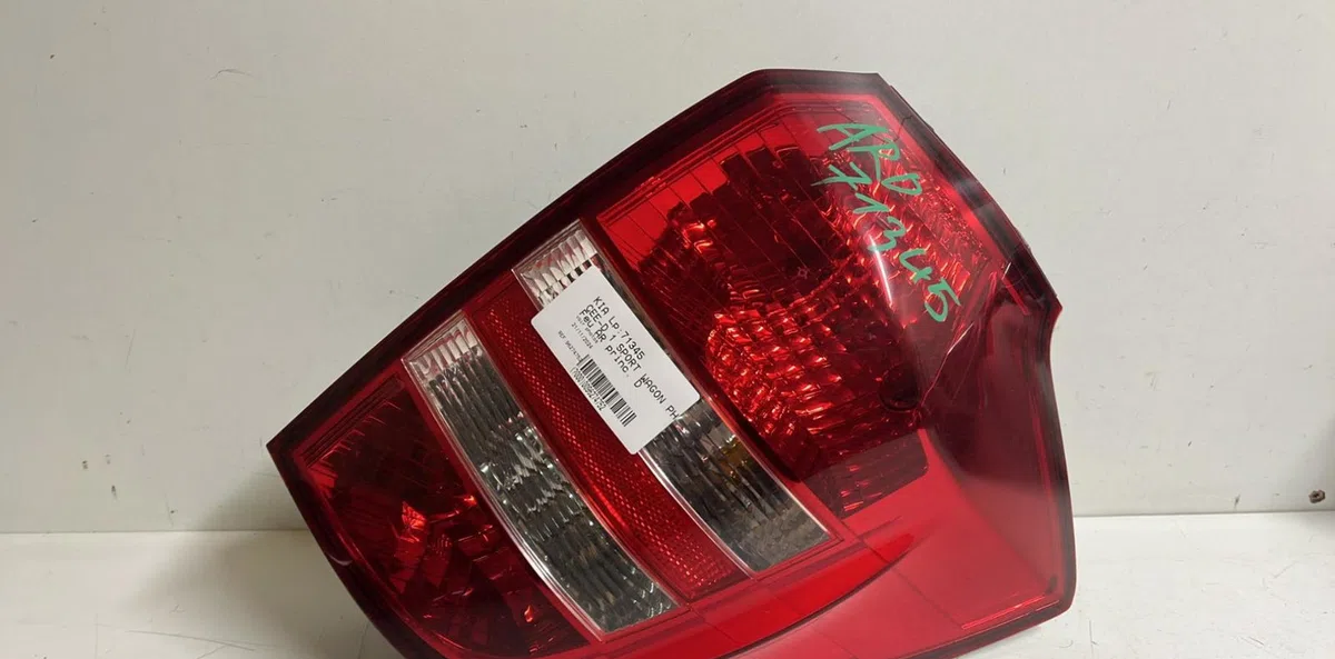 Feu arrière droit Kia CEE'D SW (ED) 1.6 crdi 115 (2007-2012) occasion