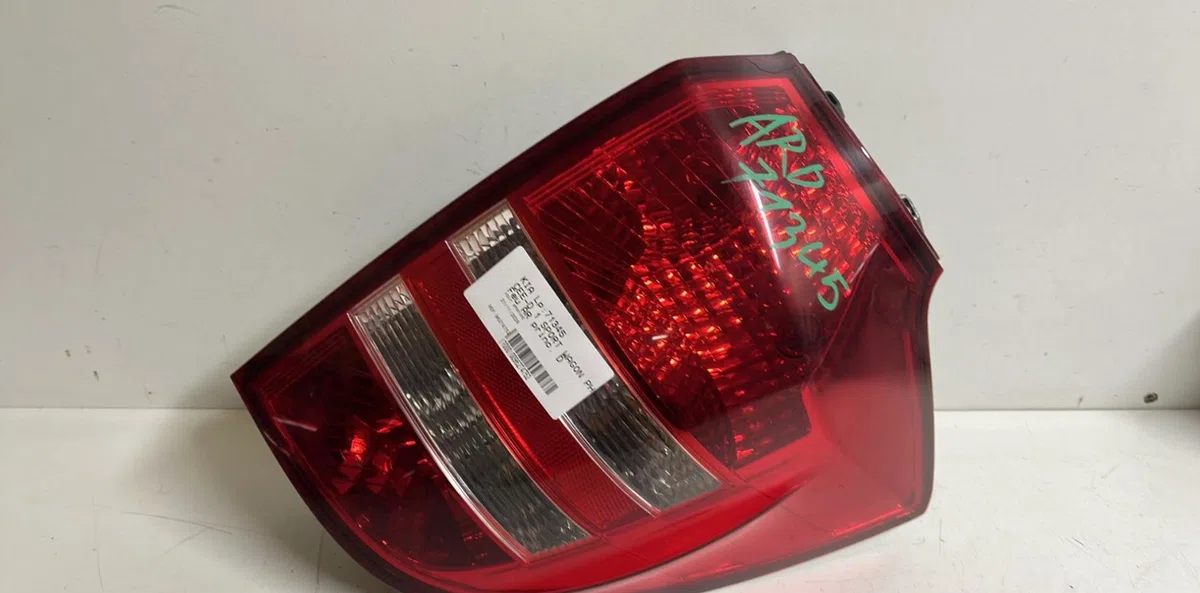 Feu arrière droit Kia CEE'D SW (ED) 1.6 crdi 115 (2007-2012) occasion