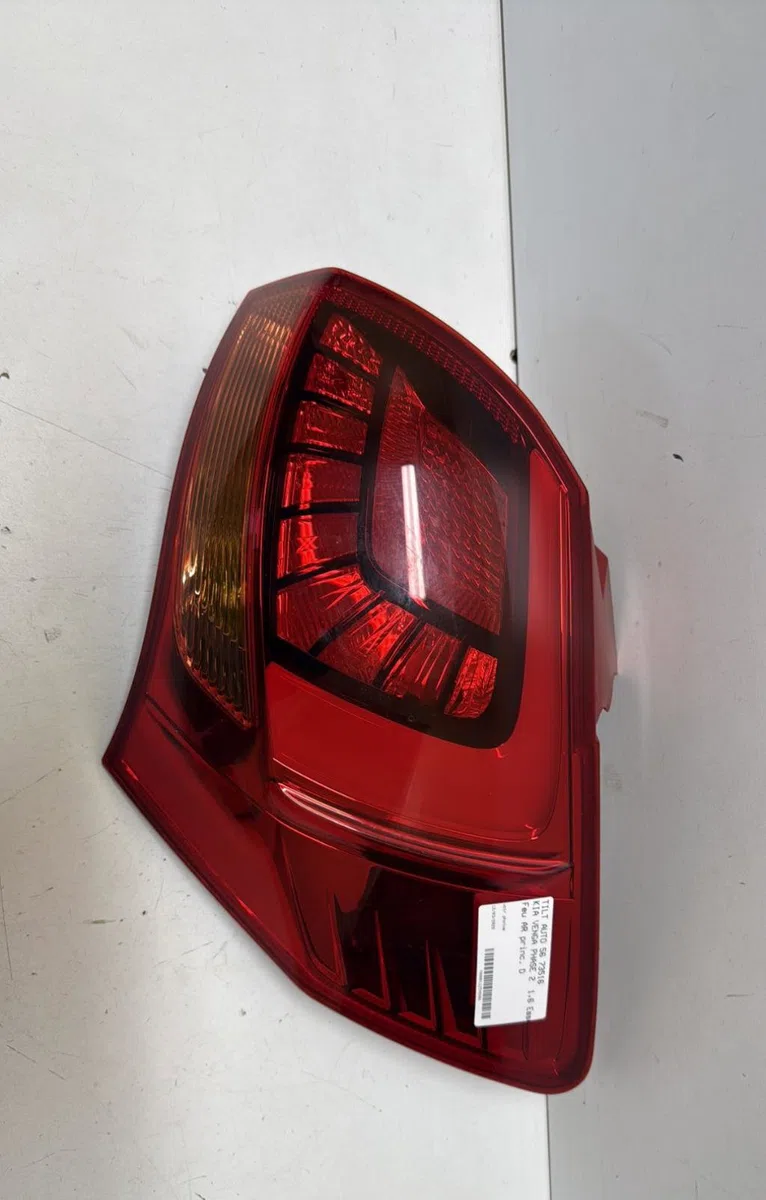 Feu arrière droit Kia VENGA (YN) 1.6 cvvt (2010) occasion