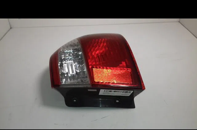 Feu arrière droit Mazda 626 V Hatchback (GF) 2.0 td (gffp) (2000-2002) occasion