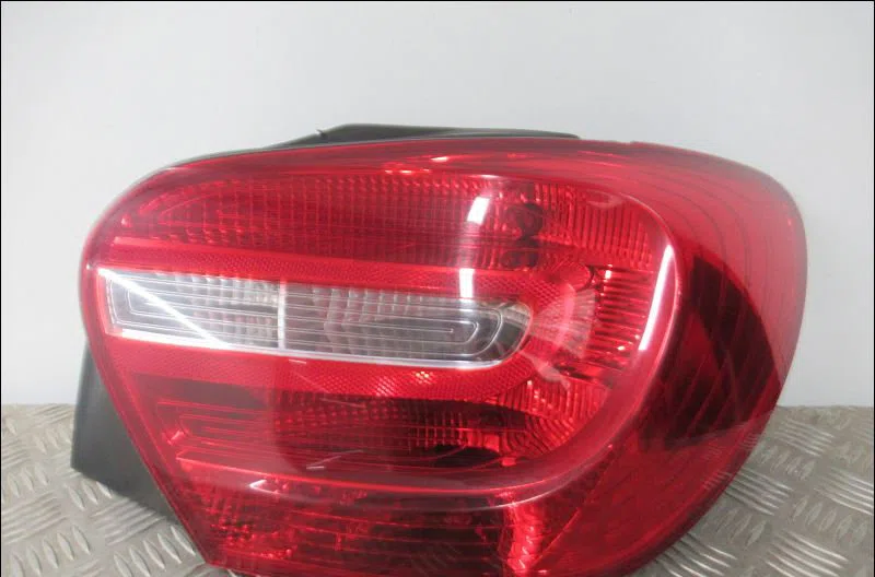 Feu arrière droit Mercedes-benz CLASSE A (W176) A 180 cdi (176.000) (2012-2014) occasion
