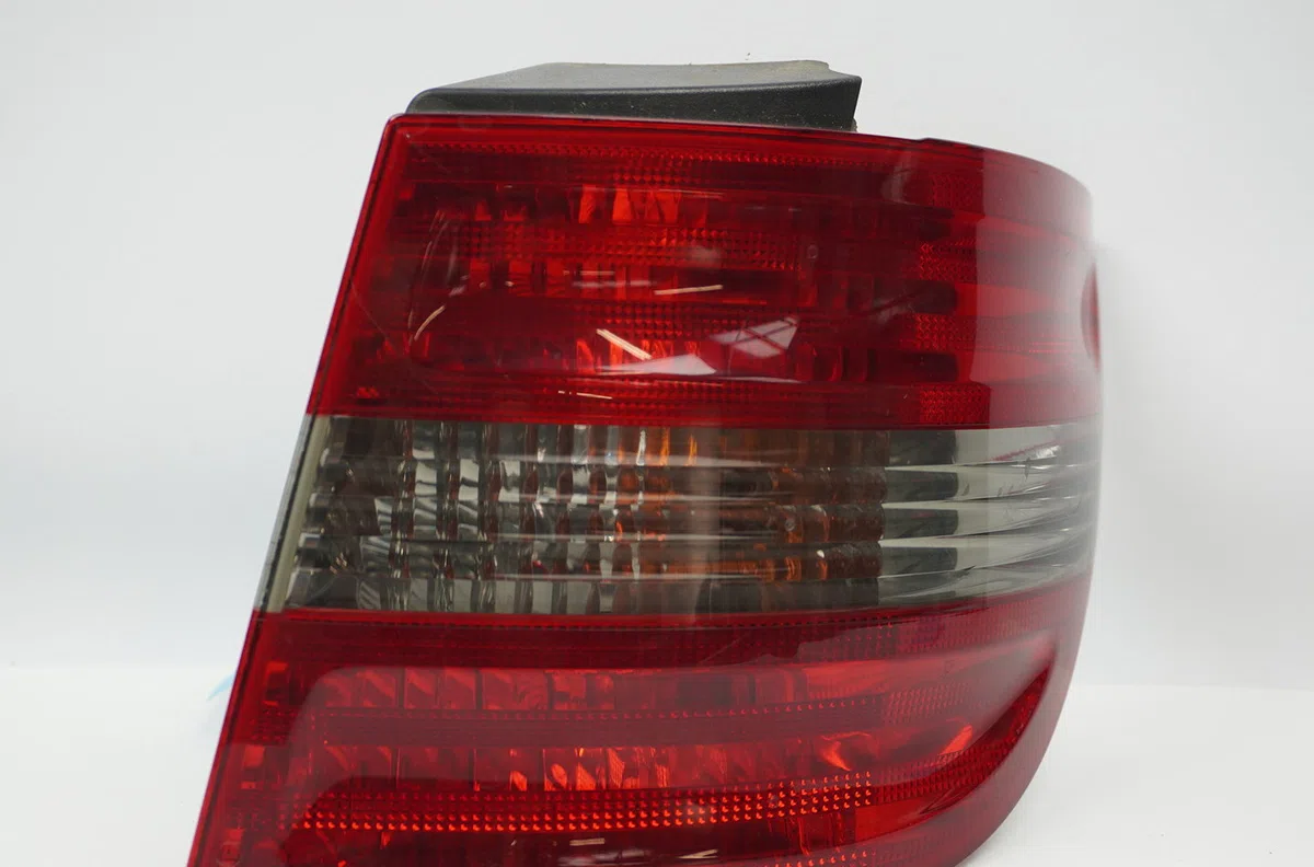 Feu arrière droit Mercedes-benz CLASSE B Sports Tourer (W245) B 200 (245.233) (2005-2011) occasion