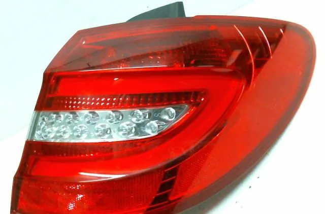 Feu arrière droit Mercedes-benz CLASSE B Sports Tourer (W246, W242) B 180 cdi - d (246.212) (2013-2018) occasion