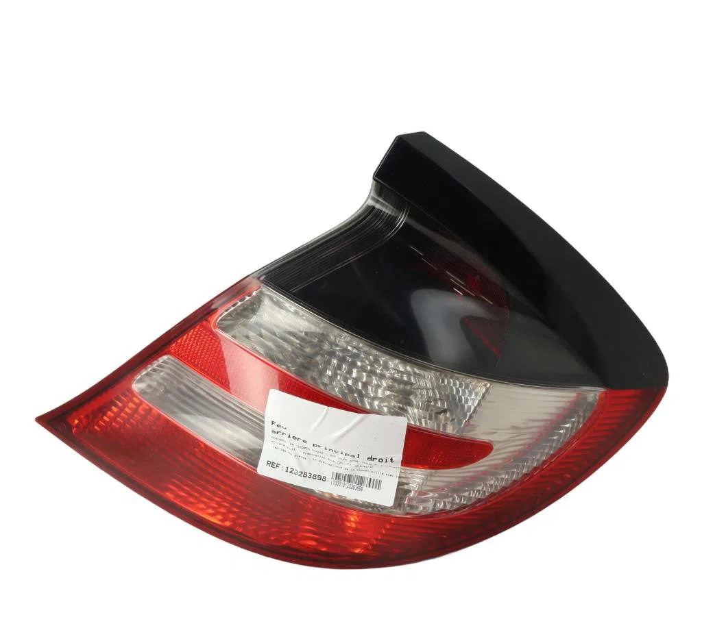 Feu arrière droit Mercedes-benz CLASSE C Coupe Sport (CL203) C 220 cdi (203.708) (2004-2008) 3 portes occasion