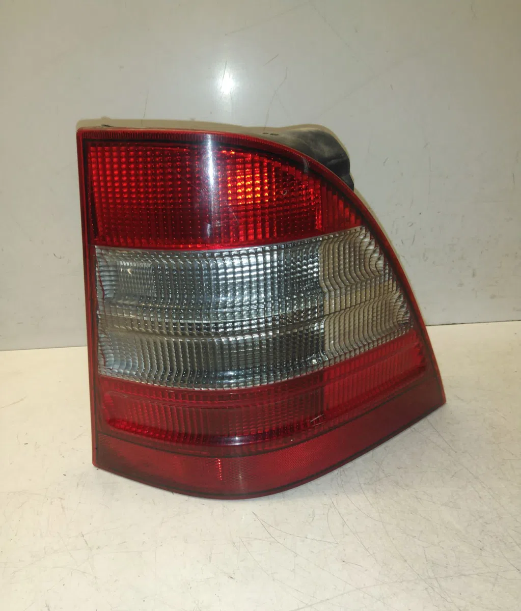Feu arrière droit Mercedes-benz CLASSE M (W163) Ml 500 (163.175) (2001-2005) occasion