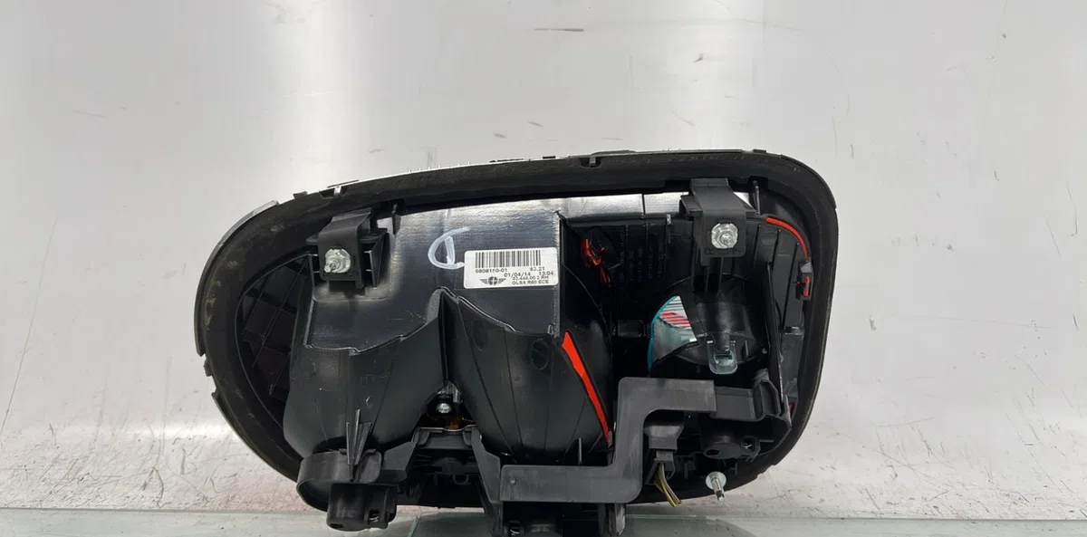 Feu arrière droit MINI MINI 2 R60 COUNTRYMAN BREAK occasion