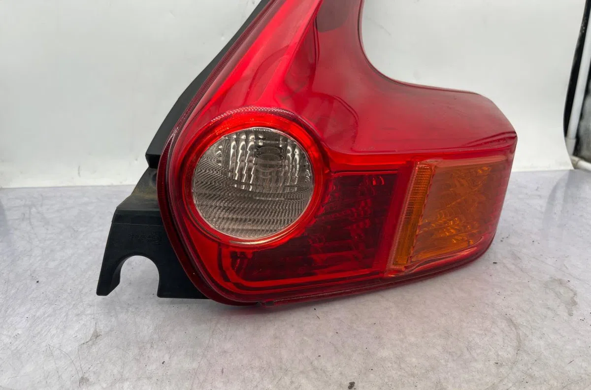 Feu arrière droit NISSAN JUKE 1 PHASE 2 occasion