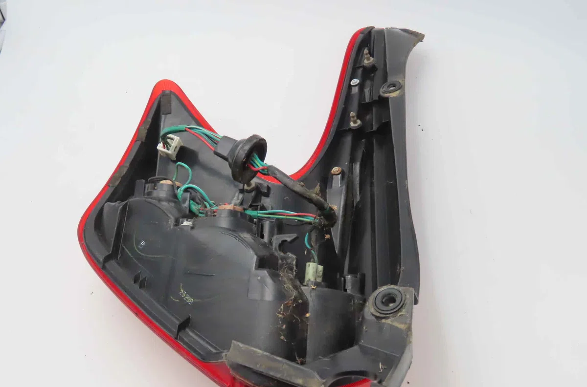 Feu arrière droit NISSAN JUKE occasion