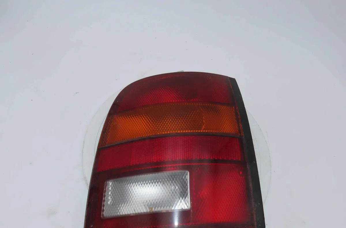 Feu arrière droit NISSAN MICRA II occasion
