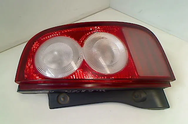 Feu arrière droit NISSAN MICRA III 1.5 DCI 82ch occasion