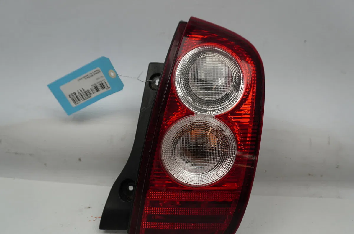 Feu arrière droit Nissan MICRA III (K12) 1.2 16v (2003-2010) occasion