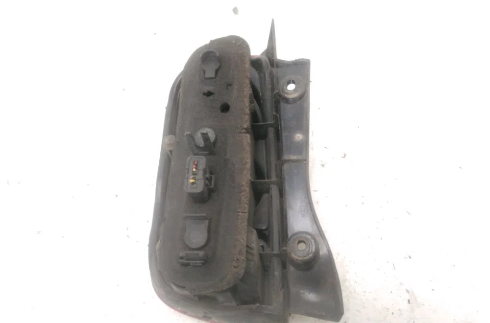 Feu arrière droit Nissan MICRA III (K12) 1.4 16v (2003-2010) occasion