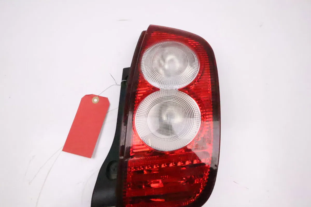 Feu arrière droit Nissan MICRA III (K12) 1.4 16v (2003-2010) occasion