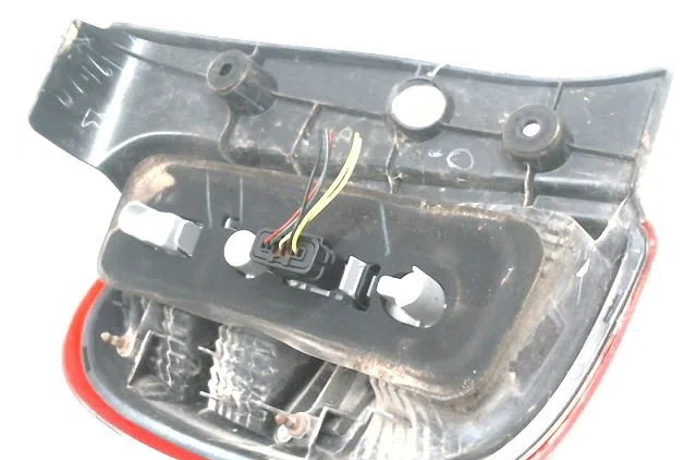 Feu arrière droit Nissan MICRA IV (K13K) 1.2 (2010-2015) occasion