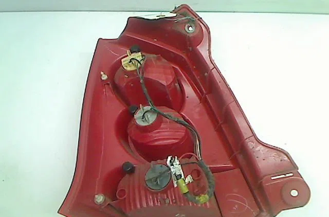 Feu arrière droit Nissan PIXO (UA0) 1.0 (2009) 5 portes occasion