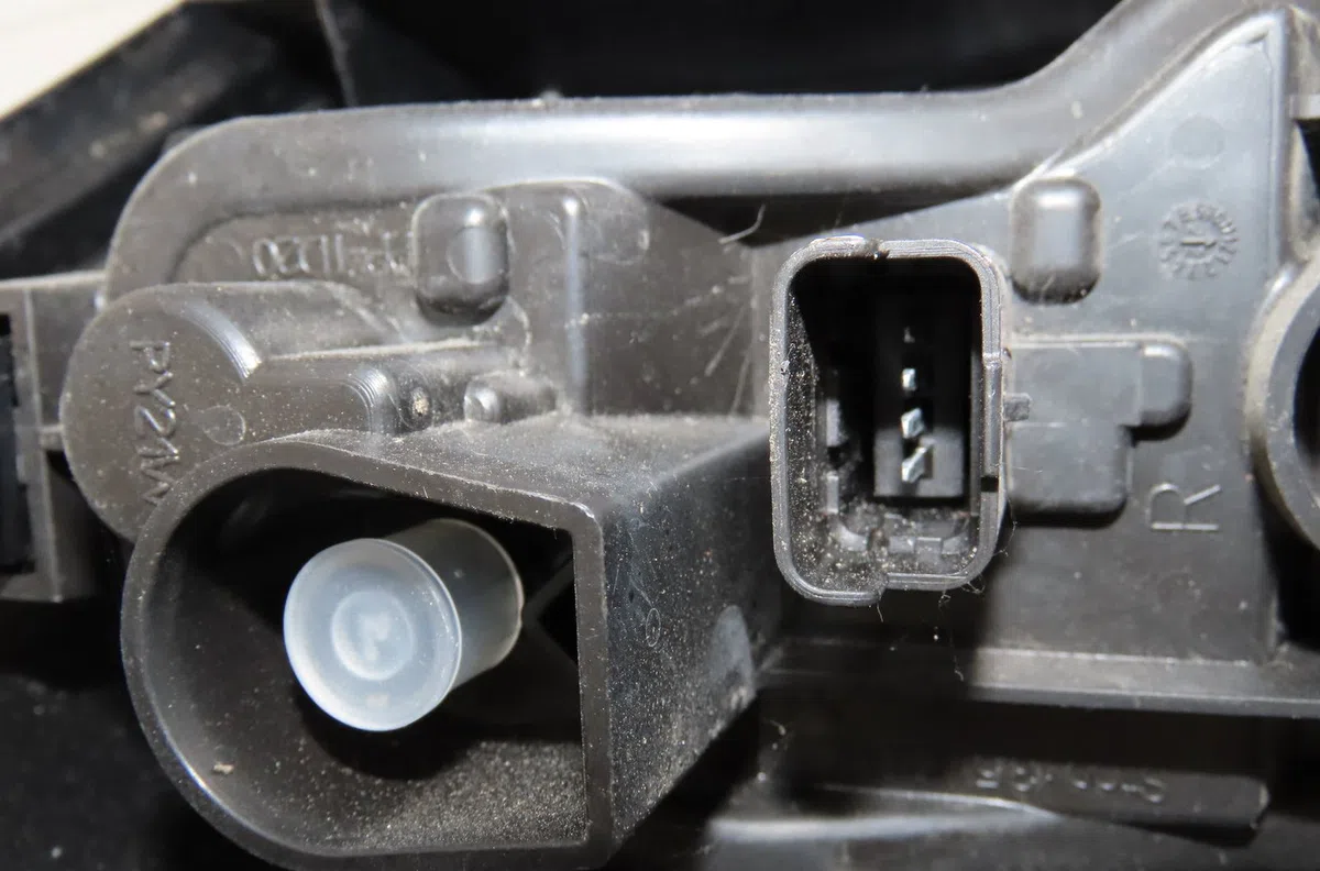 Feu arrière droit Nissan QASHQAI - QASHQAI 2 I (J10, NJ10, JJ10E) 1.6 dci traction intégrale (2011-2013) occasion