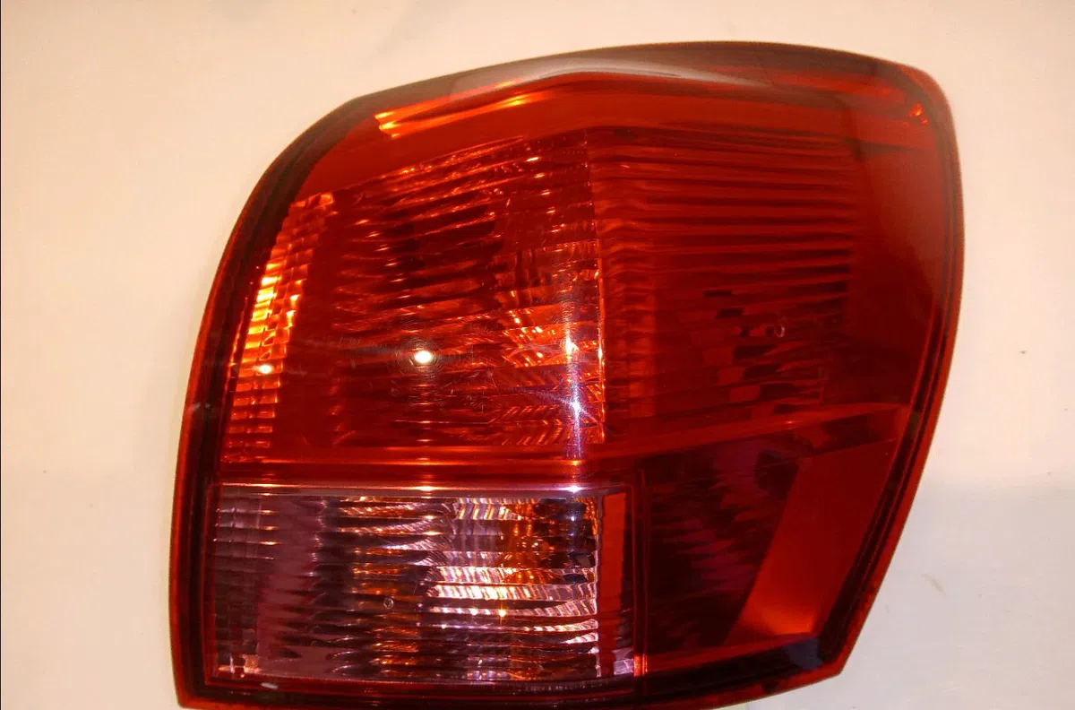 Feu arrière droit Nissan QASHQAI - QASHQAI 2 I (J10, NJ10, JJ10E) 2.0 dci (2007-2013) occasion