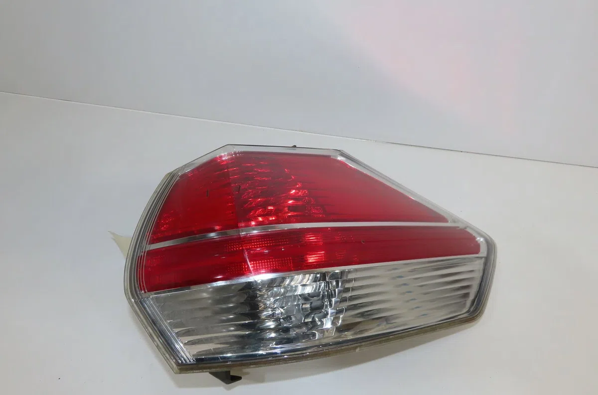 Feu arrière droit Nissan X-TRAIL III (T32_, T32R, T32RR) 1.6 dci (t32) (2014) occasion