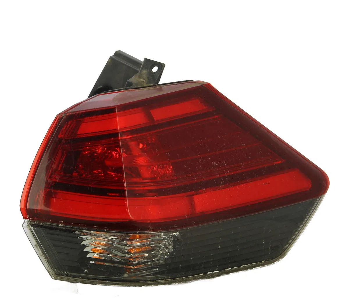 Feu arrière droit Nissan X-TRAIL III (T32_, T32R, T32RR) 1.6 dci (t32) (2014) occasion