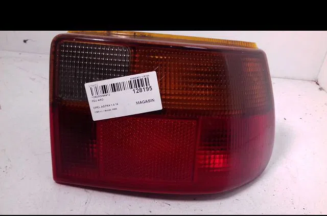 Feu arrière droit Opel ASTRA F 3-5 portes (T92) 1.4 i 16v (f08, m08, f68, m68) (1996-1998) occasion