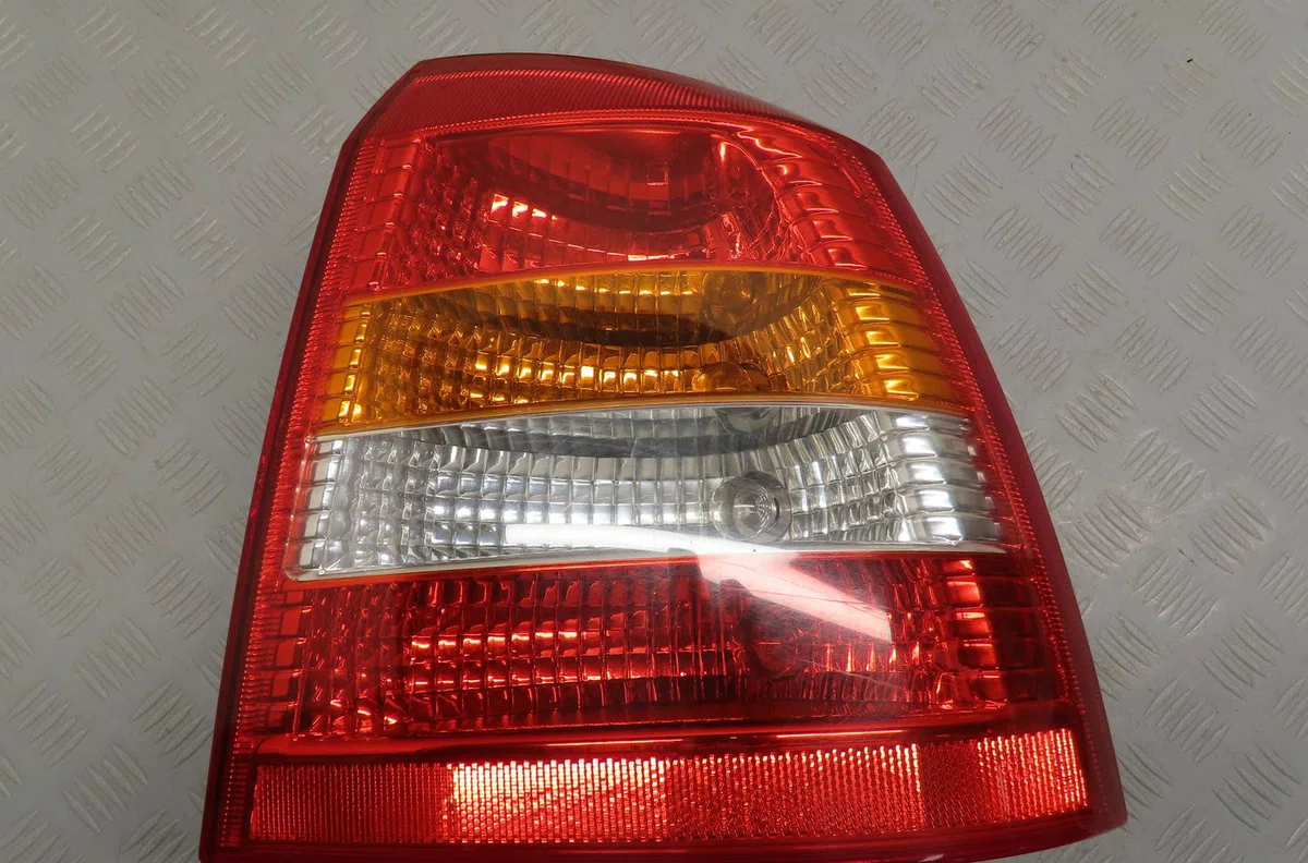 Feu arrière droit Opel ASTRA G 3-5 portes (T98) 1.6 16v (f08, f48) (1998-2005) occasion