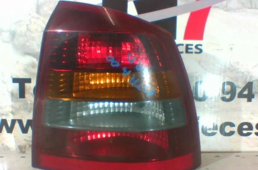 Feu arrière droit OPEL ASTRA G occasion